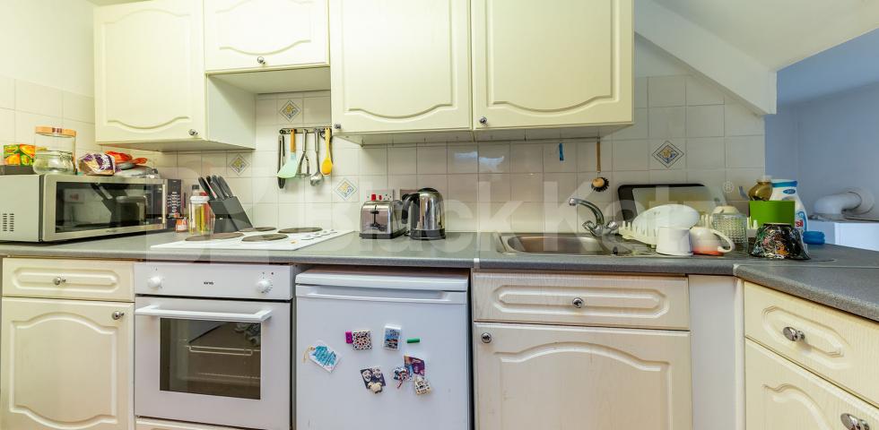 Contemporary cosy one bed in the heart of primrose hill mins to tube & shops Gloucester Avenue, Primrose Hill / Regents Park